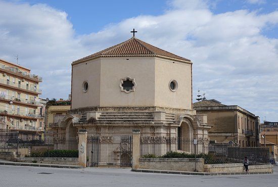 Basilica Santa Lucia al Sepolcro